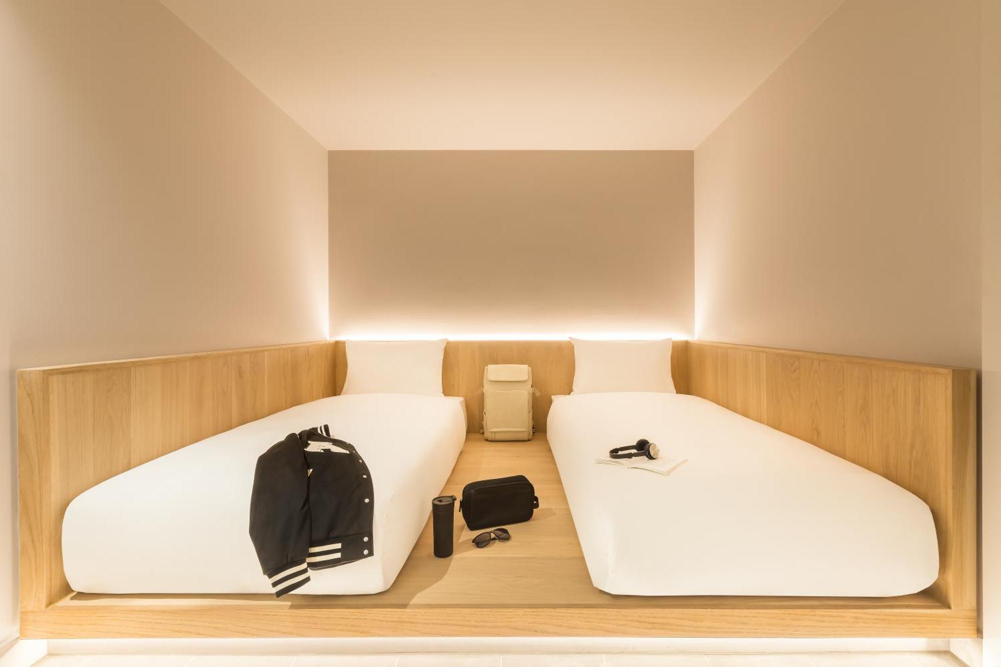 Zedwell Underground Hotel Tottenham Court Rd 런던 외부 사진