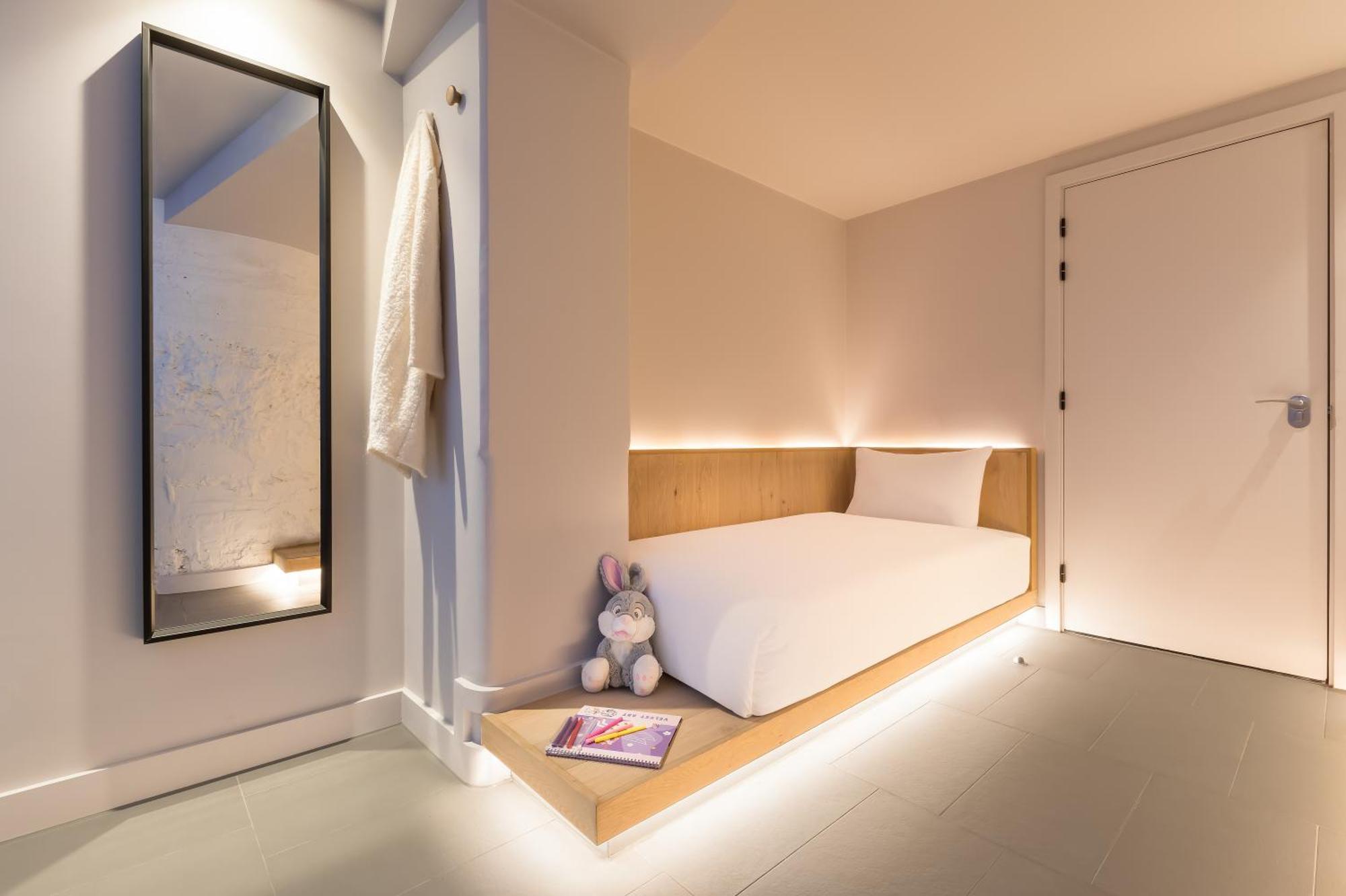 Zedwell Underground Hotel Tottenham Court Rd 런던 객실 사진