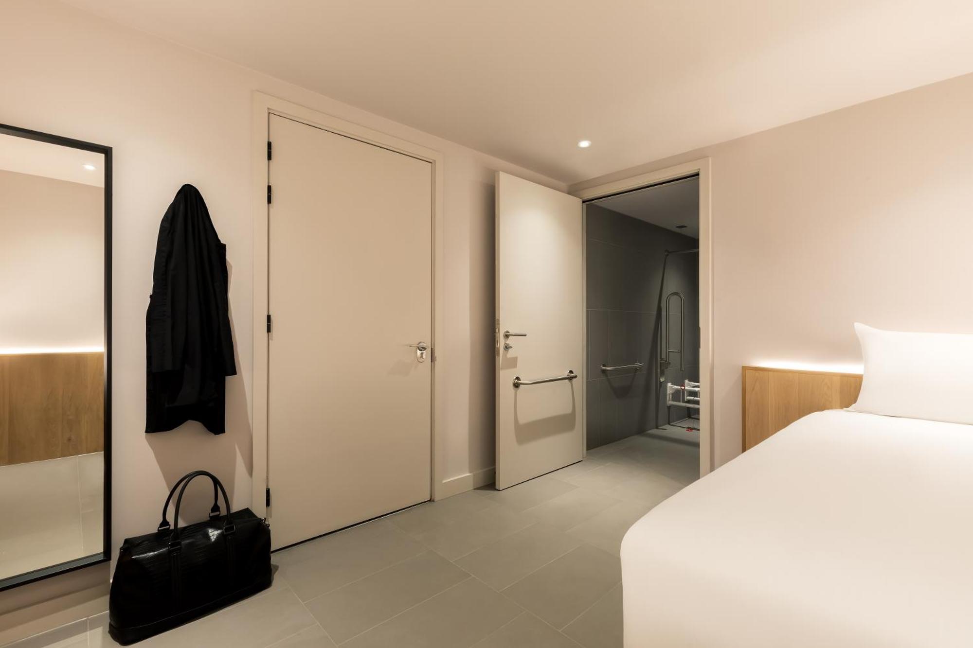 Zedwell Underground Hotel Tottenham Court Rd 런던 객실 사진