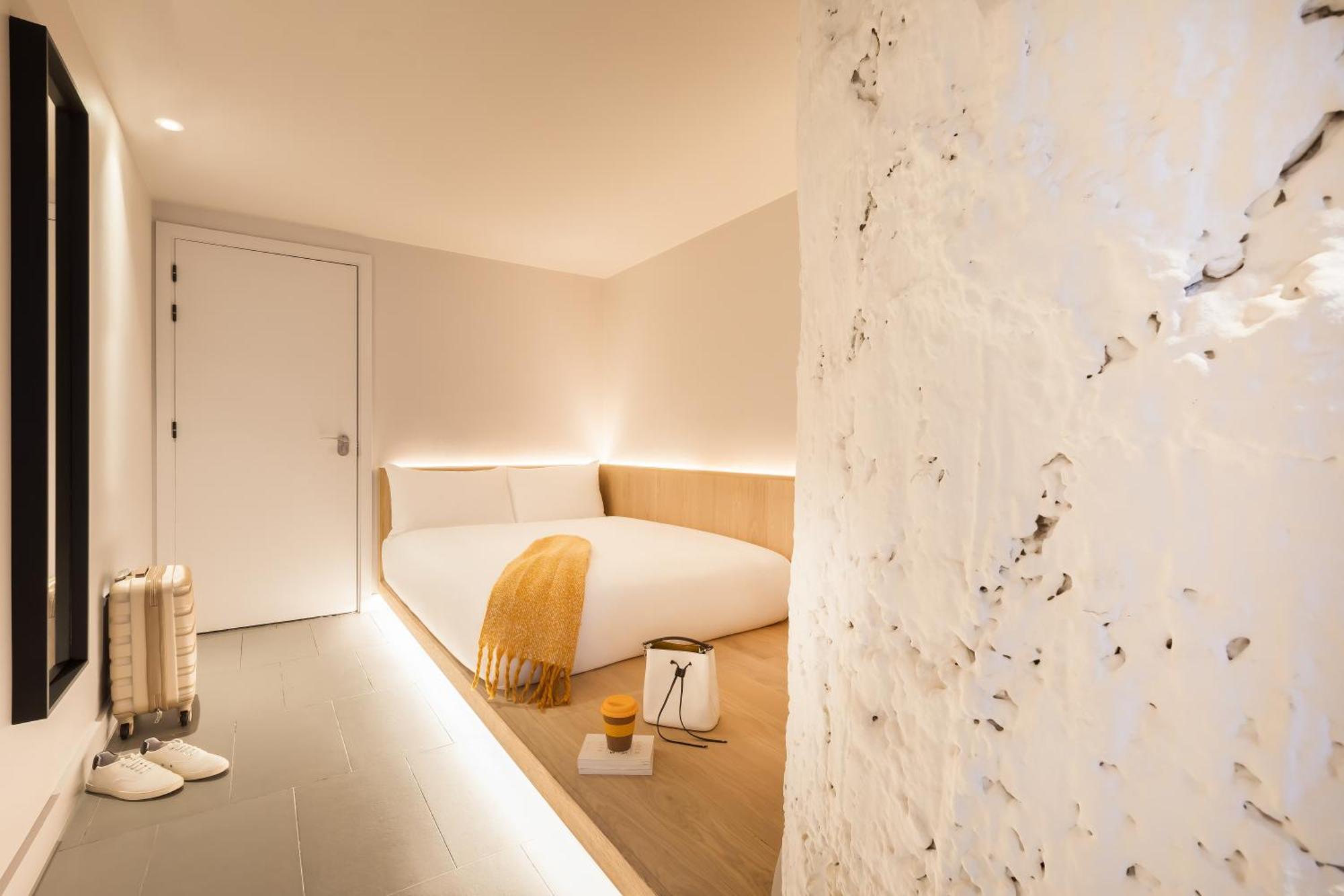 Zedwell Underground Hotel Tottenham Court Rd 런던 외부 사진